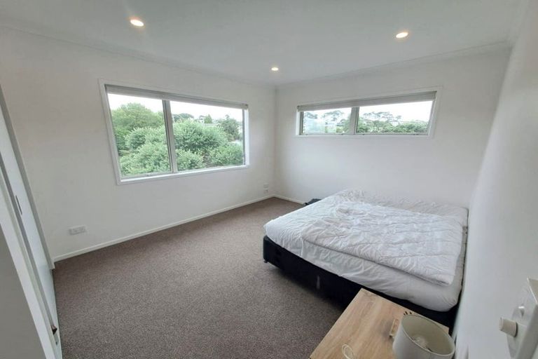 Photo of property in 37 Merriefield Avenue, Forrest Hill, Auckland, 0620