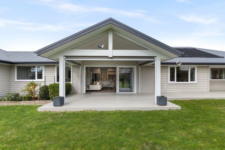 Photo of property in 54 Whakatomo Place, Havelock North, 4130