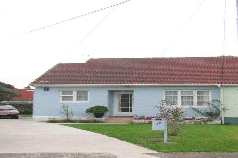 Photo of property in 17 Purser Grove, Fairfield, Lower Hutt, 5011