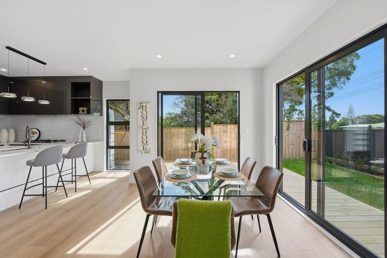 Photo of property in 141a Seabrook Avenue, New Lynn, Auckland, 0600