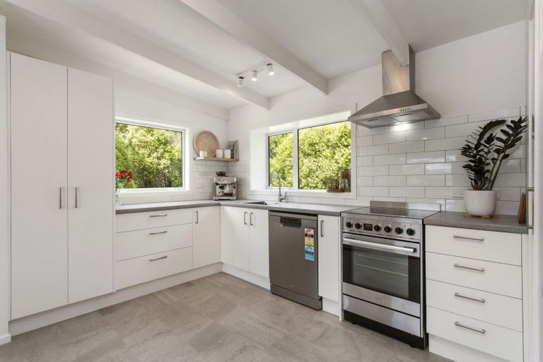 Photo of property in 33 Selwyn Avenue, Akaroa, 7520