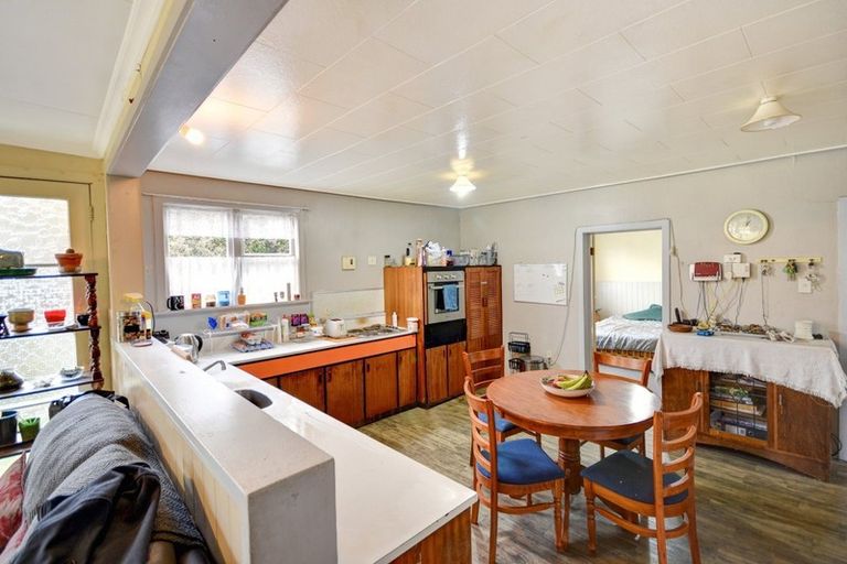 Photo of property in 16 Selwyn Street, North East Valley, Dunedin, 9010