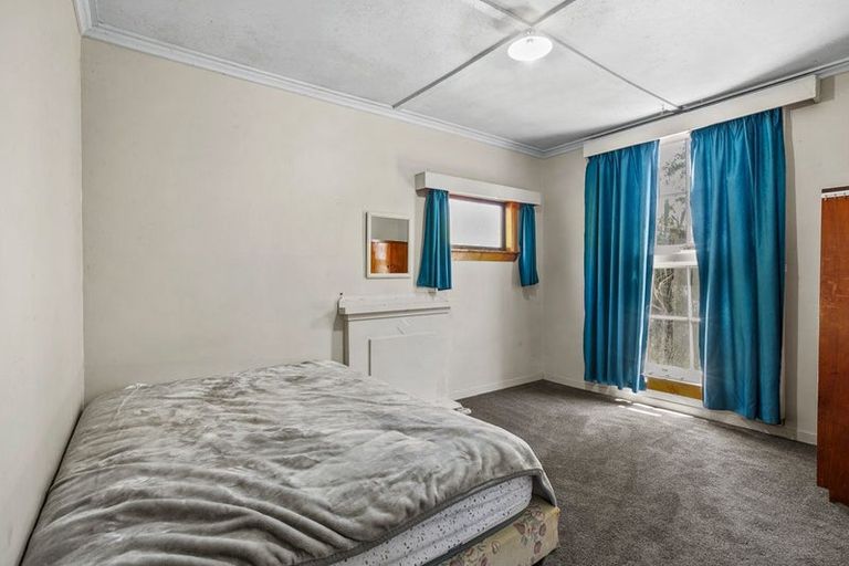 Photo of property in 1939 South Road, Pitone, New Plymouth, 4374