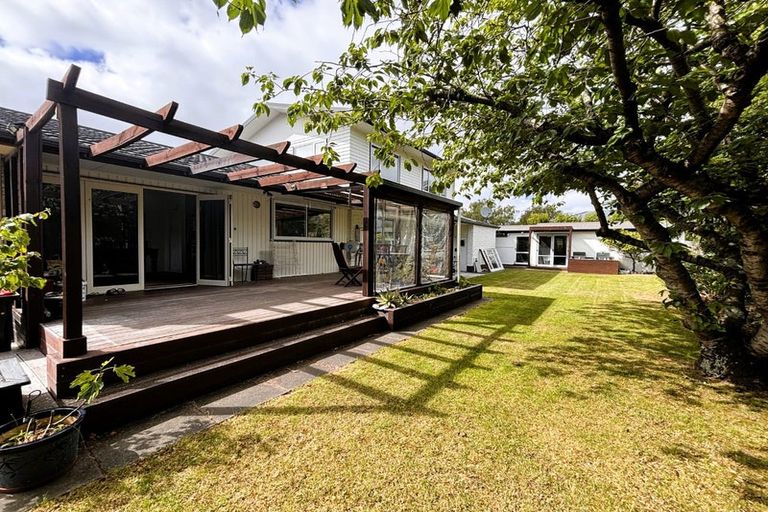 Photo of property in 15 Deepdale Street, Burnside, Christchurch, 8053