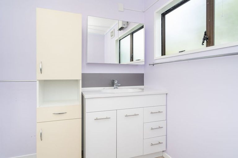 Photo of property in 13c Burns Street, South Dunedin, Dunedin, 9012