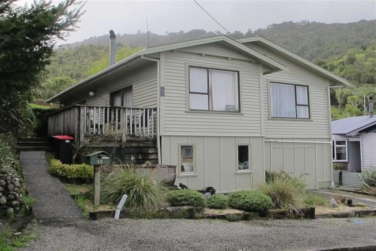 Photo of property in 13 Ashmore Avenue, Cobden, Greymouth, 7802