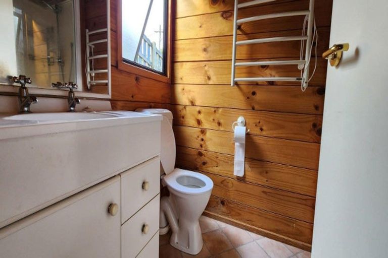 Photo of property in 6a Edward Street, Western Heights, Rotorua, 3015