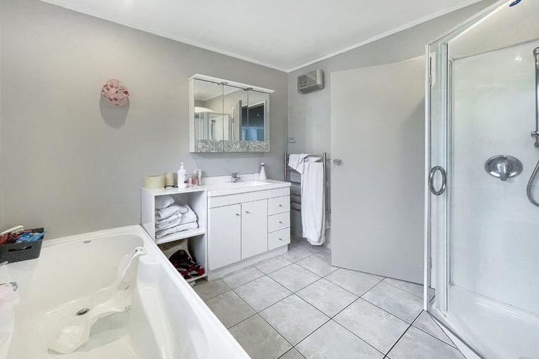 Photo of property in 61 Cunliffe Street, Churton Park, Wellington, 6037