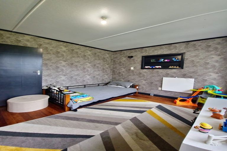 Photo of property in 11 Terrace Street, Marton, 4710