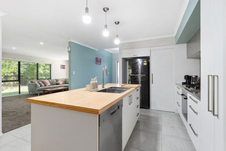 Photo of property in 74 Park Road, Carterton, 5713