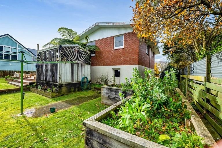 Photo of property in 103 High Street, Eltham, 4322