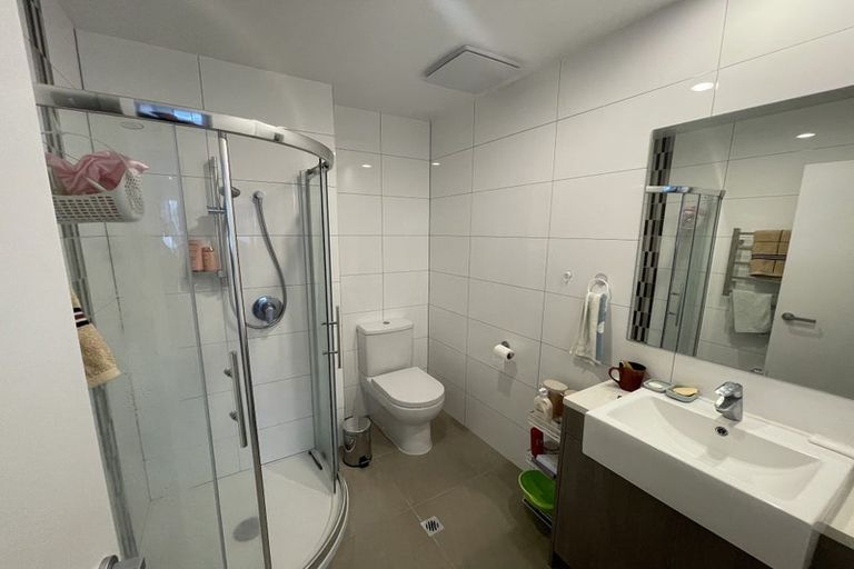 Photo of property in Apollo Apartments, 201/46 Rosedale Road, Rosedale, Auckland, 0632