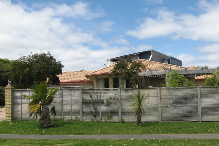 Photo of property in 348 Gulf Harbour Drive, Gulf Harbour, Whangaparaoa, 0930