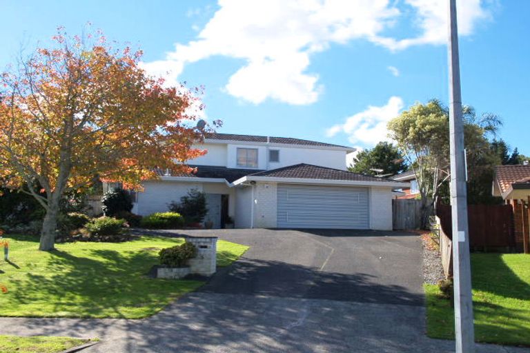 Photo of property in 5 The Green, Golflands, Auckland, 2013