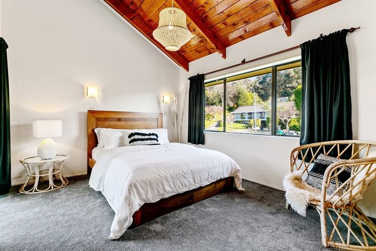 Photo of property in 24 Cherry Lane, Acacia Bay, Taupo, 3330