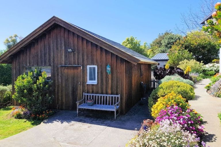 Photo of property in 17 Te Papau Crescent, Diamond Harbour, 8972