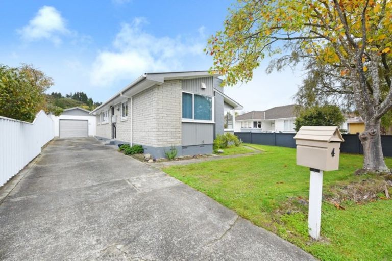 Photo of property in 4 Prestige Place, Maoribank, Upper Hutt, 5018