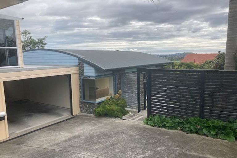 Photo of property in 117 Bradbury Road, Botany Downs, Auckland, 2010