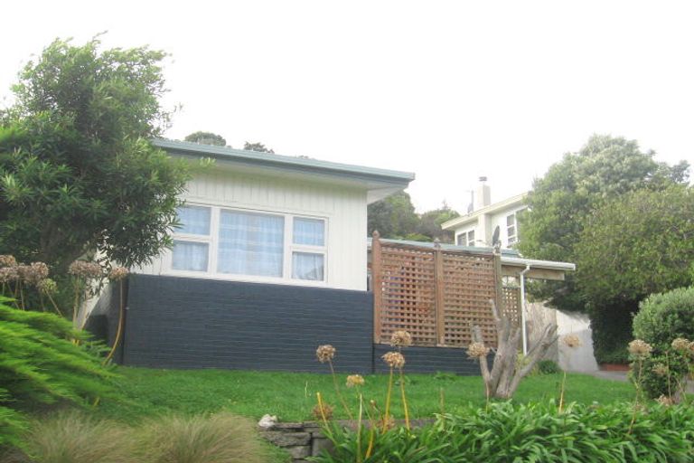 Photo of property in 25 Acheron Road, Paremata, Porirua, 5026