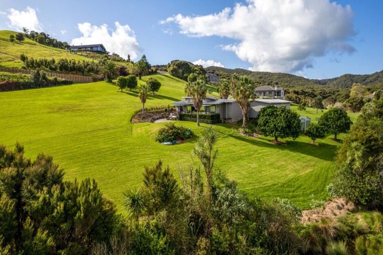 Photo of property in 16 Te Akau Drive, Russell, 0272