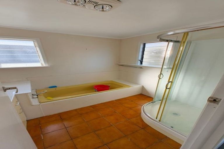 Photo of property in 36 Kamara Road, Glen Eden, Auckland, 0602