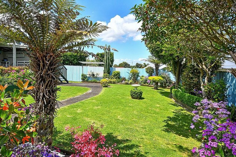 Photo of property in 21 Kanohi Terrace, Mangere Bridge, Auckland, 2022