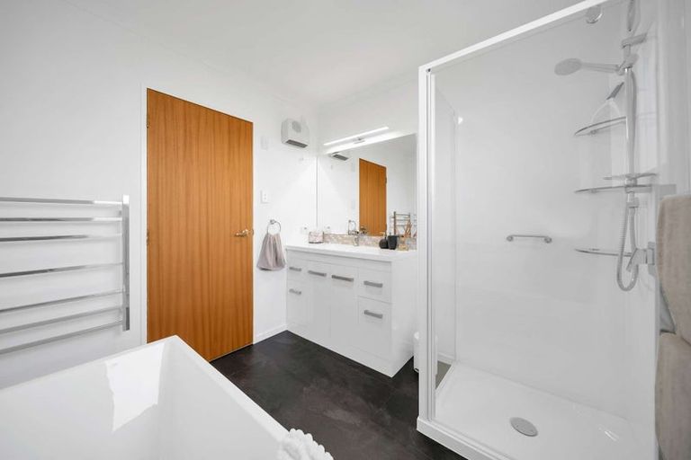 Photo of property in 11 Bowen Street, Te Anau, 9600