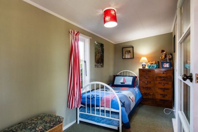 Photo of property in 24 Wellwood Terrace, Te Awanga, 4102