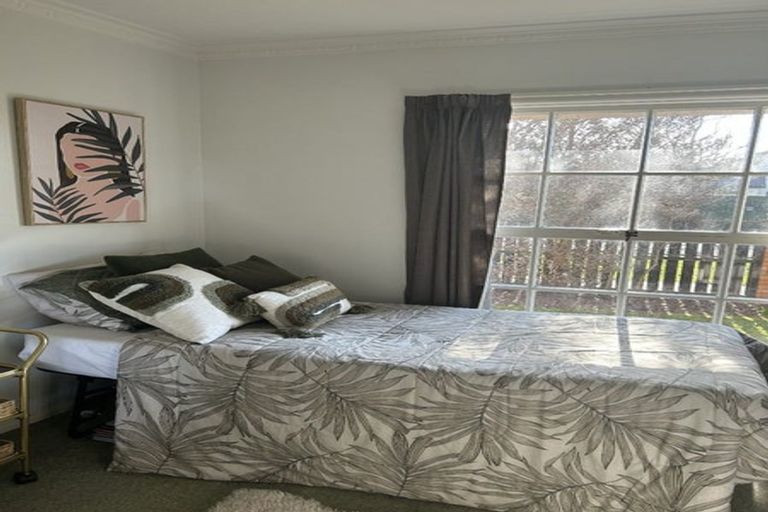 Photo of property in 14 Tomes Road, St Albans, Christchurch, 8052