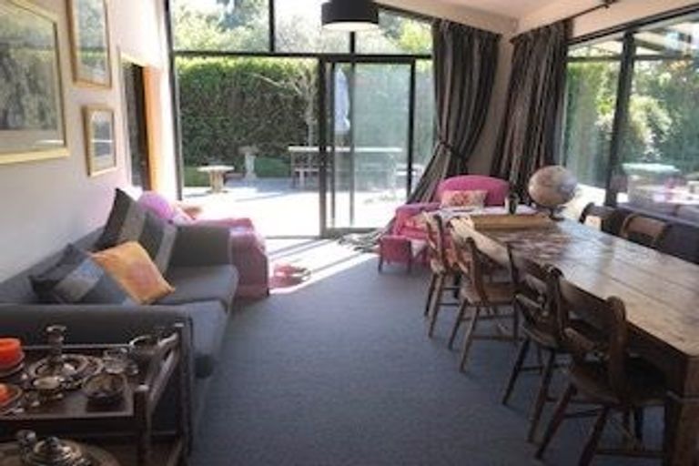 Photo of property in 154 Papanui Road, Merivale, Christchurch, 8014