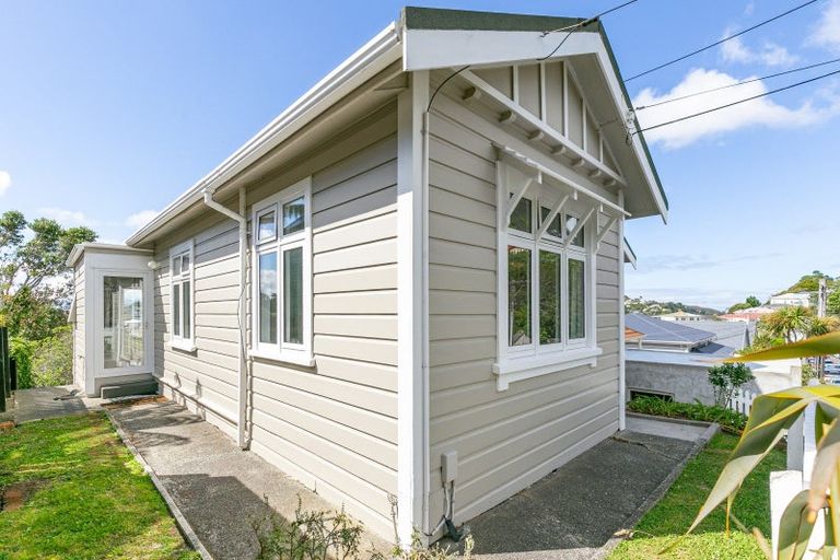 Photo of property in 36 Charlotte Avenue, Brooklyn, Wellington, 6021