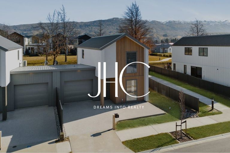 Photo of property in 28 Woods Crescent, Cromwell, 9310