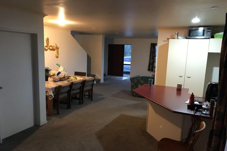 Photo of property in 51 De Havilland Drive, Goodwood Heights, Auckland, 2105