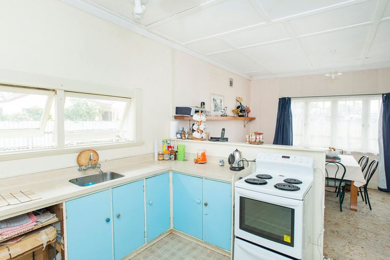 Photo of property in 19 Loisel Street, Riverdale, Gisborne, 4010