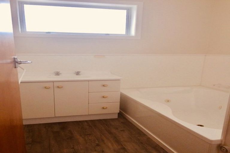 Photo of property in 40 Alison Street, Hamilton Lake, Hamilton, 3204