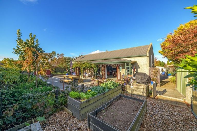 Photo of property in 1 Strachan Way, Highbury, Palmerston North, 4412