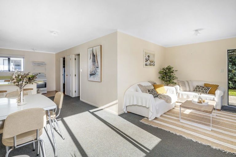 Photo of property in 16 Whitby Avenue, Whitianga, 3510