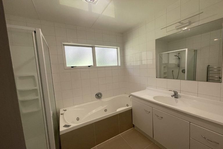 Photo of property in 297 Ohiro Road, Brooklyn, Wellington, 6021