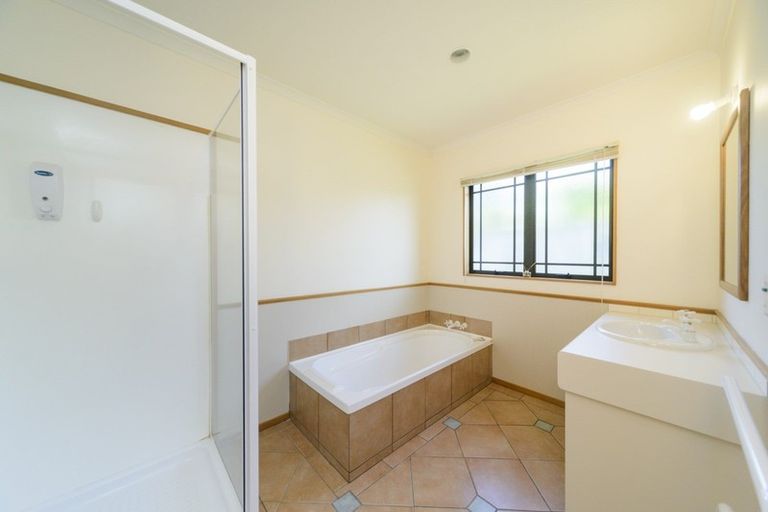 Photo of property in 6 Flemington Lane, Awapuni, Palmerston North, 4412