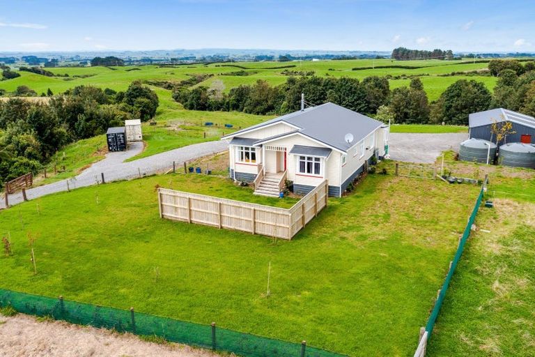 Photo of property in 403 Opunake Road, Cardiff, Stratford, 4391