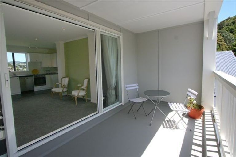 Photo of property in 3/57 Simla Crescent, Khandallah, Wellington, 6035