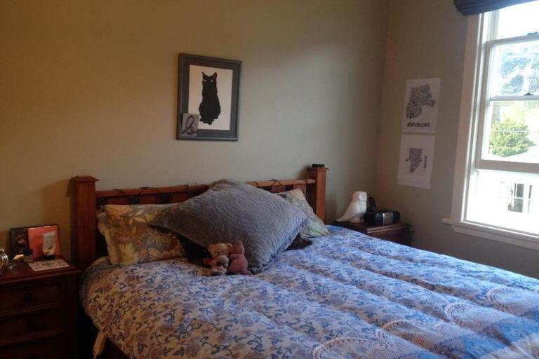 Photo of property in 36 Edinburgh Terrace, Berhampore, Wellington, 6023