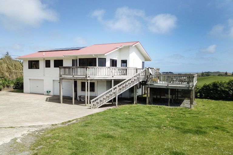Photo of property in 106 Rehutai Road, Baylys Beach, Dargaville, 0377