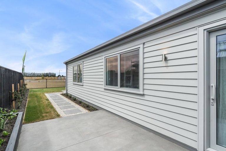 Photo of property in 8 Treedale Street, Belfast, Christchurch, 8051