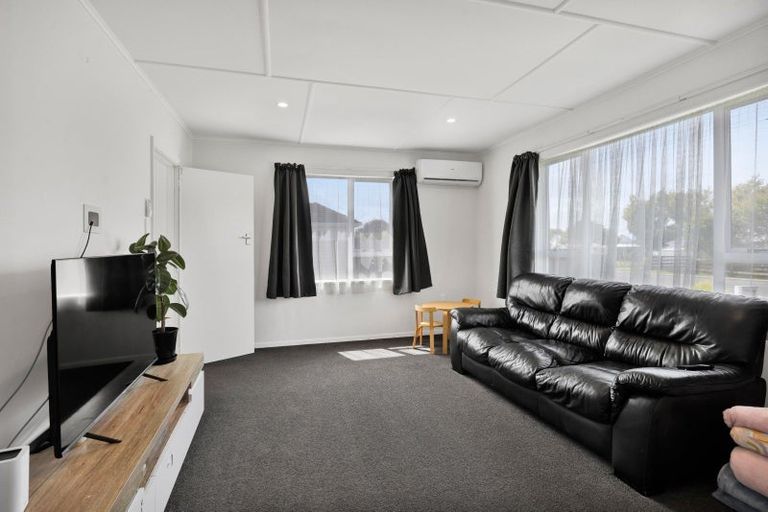 Photo of property in 28 Celia Street, Stratford, 4332