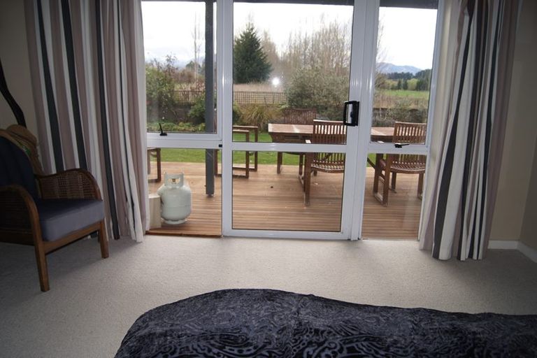 Photo of property in 74 School Road, Pleasant Valley, Geraldine, 7991