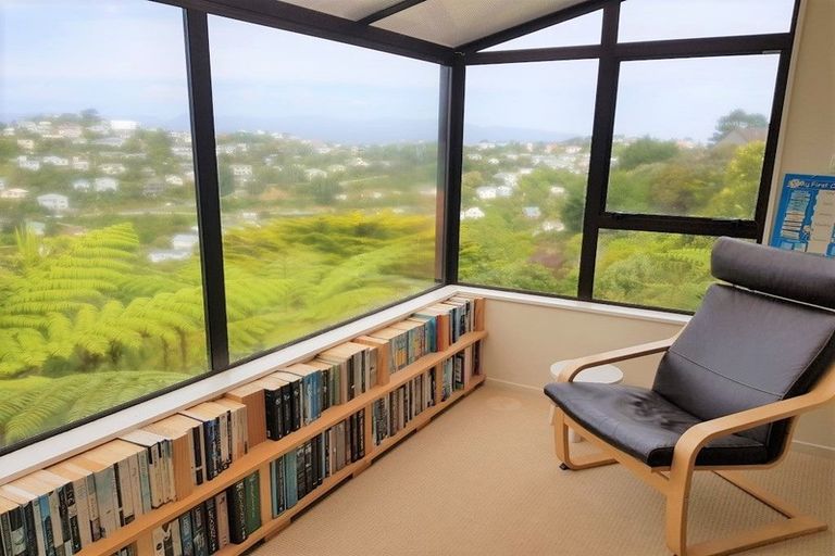 Photo of property in 1 Nebraska Way, Brooklyn, Wellington, 6021