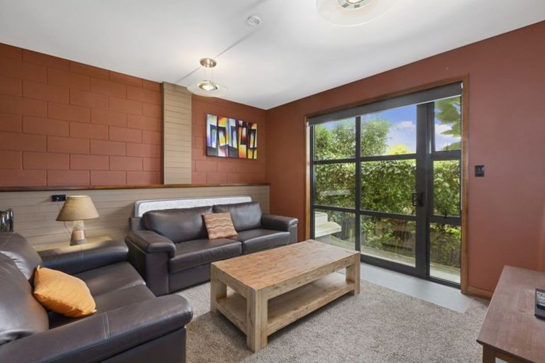 Photo of property in 71 Carroll Street, Dunedin Central, Dunedin, 9016