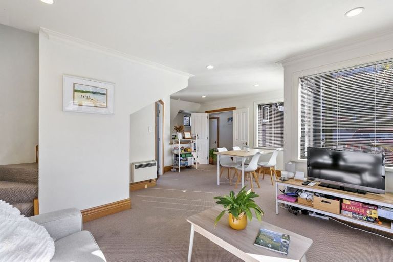 Photo of property in 10 Barton Terrace, Thorndon, Wellington, 6011