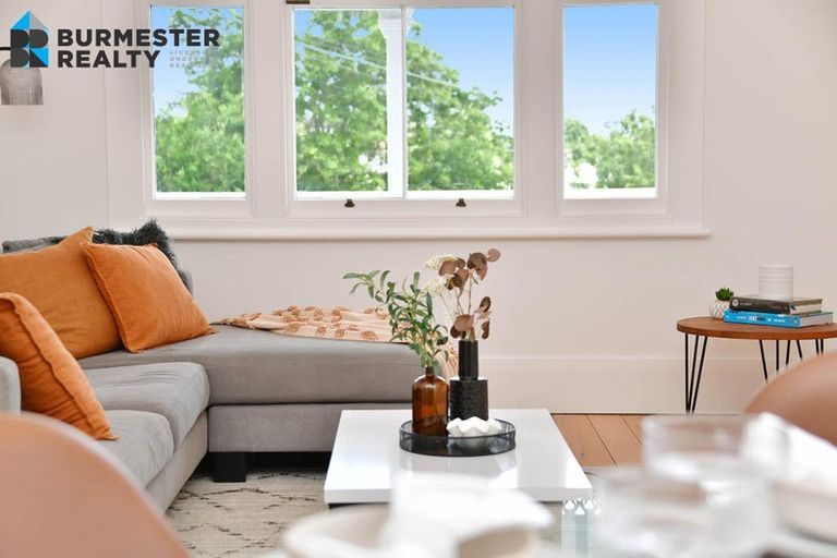 Photo of property in 5 Porter Crescent, Helensville, 0800